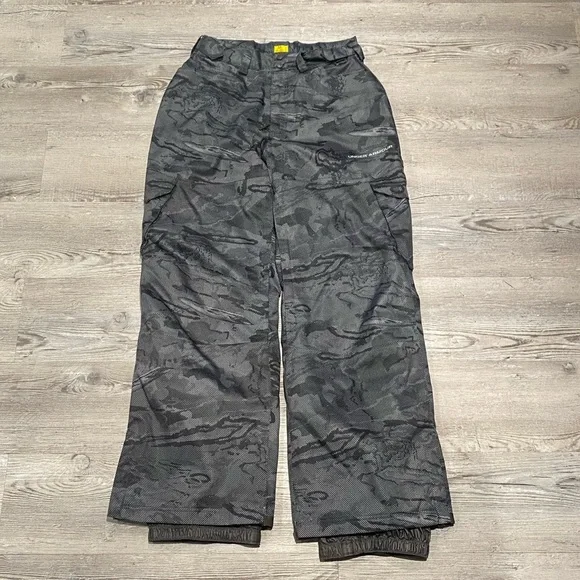 Under armour store snow camo pants